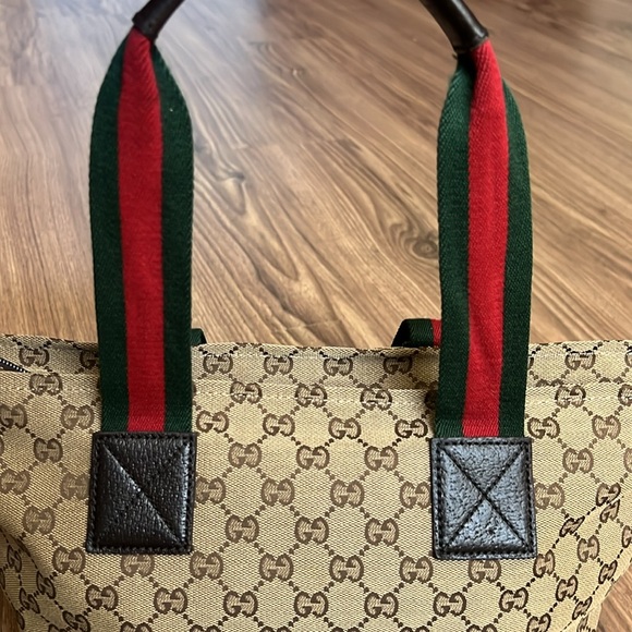 A287 - 💯 % authentic Gucci shoulder bag - Picture 11 of 16